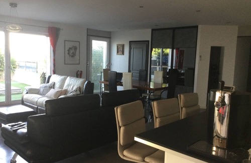 Vendres House | Indulgent Getaway at Villa "La Douceur de Vénus" Near Beach