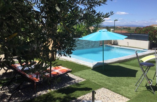 Vendres House | Indulgent Getaway at Villa "La Douceur de Vénus" Near Beach