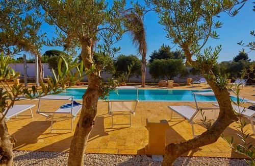 Ragusa Villa | Magnificent Villa Nestled in Greenery