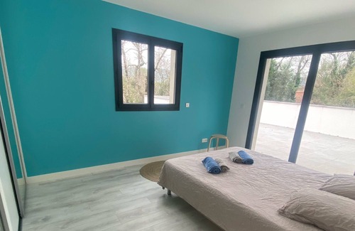 Neoules Villa | Magnificent villa with swimming pool