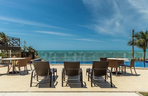 Jacauna Villa | Seaside Villa with Pool and Beach Access for Your Getaway