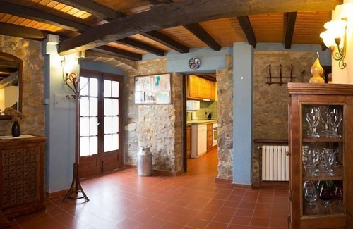 Fontcoberta Cottage | Elegant 19th Century Country House with Pool and Spa