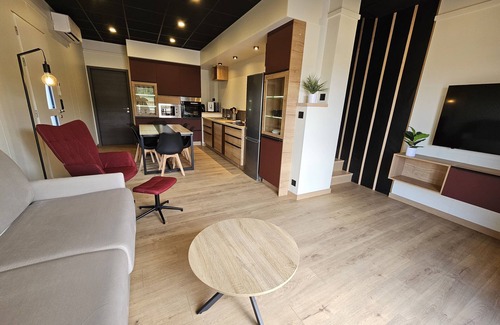 Dommartin-la-Chaussee House | Modern Gite with Family-Friendly Amenities for Your Stay