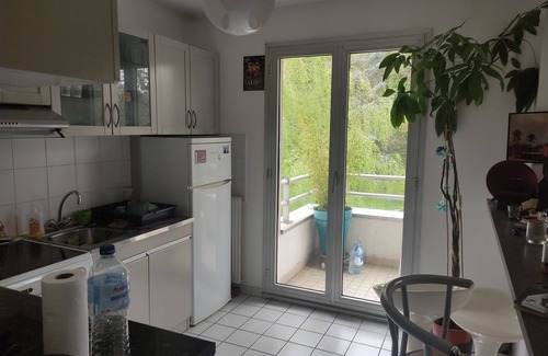 Meudon Apartment | Tranquil 2-Bedroom Retreat Near RER C for Families