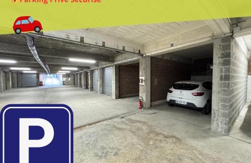 Centre Ville Apartment | Prime 3-Bedroom Retreat in Central Location - Pet Friendly