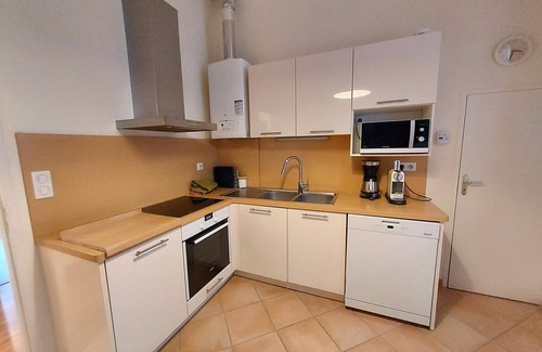 Hotel de Ville - Quinconces Apartment | Elegant Apartment in Historic Bordeaux Center with Kitchen