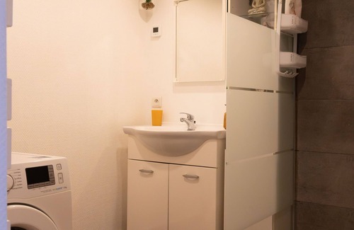 Langres Apartment | Historic Charm in Central Langres - Pet-Friendly Retreat