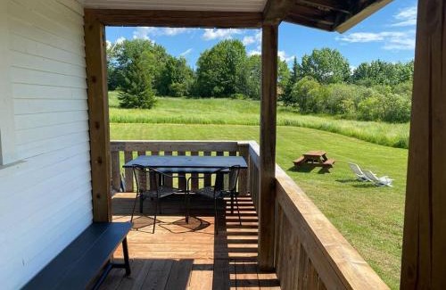 Stanstead Township Apartment | Renovated Centenarian Retreat with Arcade & Family Friendly Amenities