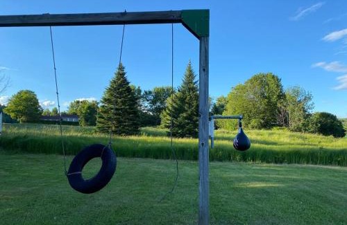 Stanstead Township Apartment | Renovated Centenarian Retreat with Arcade & Family Friendly Amenities