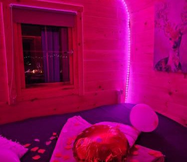 Pruniers-en-Sologne Other | Unique Chalet Retreat with Private Spa - Guest Rated 9.5/10