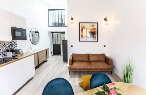 Quartier du Panier Apartment | Inviting Duplex with Two Bedrooms and Family-Friendly Amenities