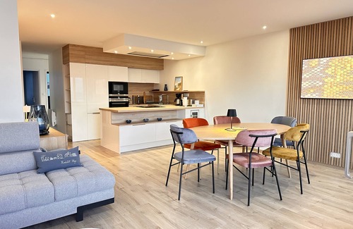 Opal Coast Apartment | Beautiful Ocean View Apartment with Family and Pet Amenities