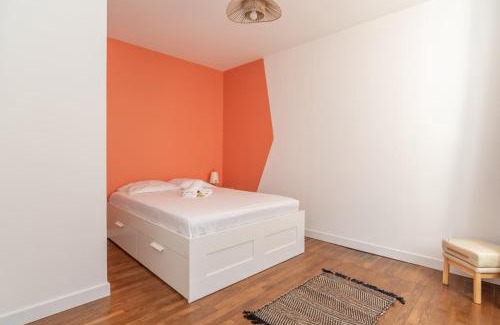 Nuits-Saint-Georges Apartment | Stylish Central Accommodation with Family-Friendly Amenities