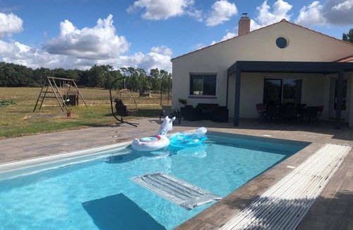 Saint-Reverend Villa | Idyllic Country House with Pool, Steps from the Ocean