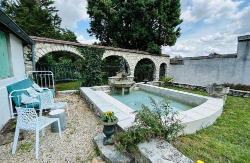 Reims Villa | Artistic Retreat: Family-Friendly Stay with High Ratings