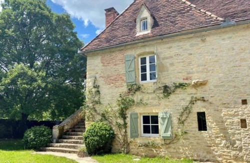 Gindou House | Idyllic Stone House with Private Pool and Lake View