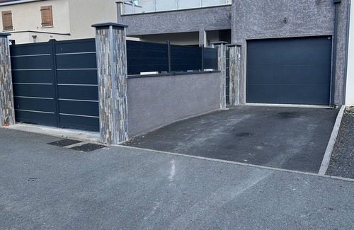 Cebazat House | Elegant Maison with Pool and Hot Tub for Family Fun
