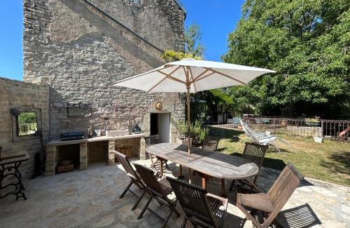 Annay-sur-Serein Villa | Relaxing Stay at Magnifique Moulin with Hot Tub & River Access