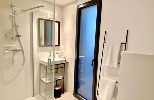 Vannes Apartment | Newly Built T2 Near Train Station with Family-Friendly Amenities