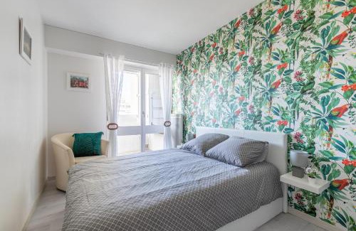 Saint-Hilaire-de-Riez Apartment | Oceanfront Escape for Two with Breathtaking Views
