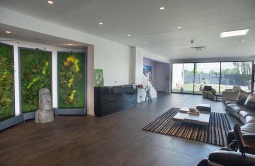 Pringy Villa | Elegant Loft Villa with Hot Tub in Pringy - 4-Star Retreat