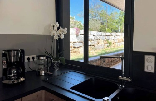Montreal Villa | Tranquil Villa with Family-Friendly Amenities in Unique Setting