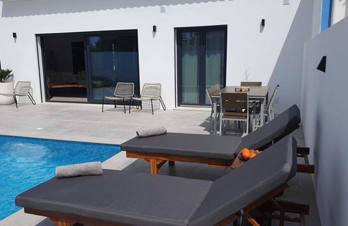 Sagres Villa | Modern Villa with Pool and Ocean Views in Sagres