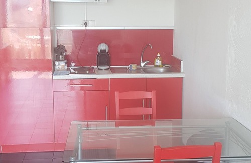 Fabron Apartment | Scenic Sea and Mountain Views with Family-Friendly Amenities