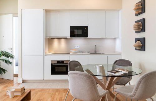 San Vicente Apartment | Stylish Magno Apartments Casa del Correo Mayor II - 4 Stars