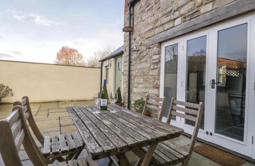 Highbridge House | Magnolia Barn: Pet & Child Friendly with 9.3/10 Guest Ratings