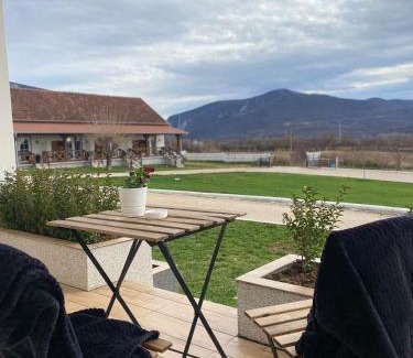 Zdrelo House | Top-Rated Family Hotel: Magnolia by Radovanovic Awaits