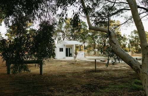 Waroona House | Magnolia Cottage