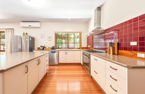 Rye House | Magnolia Cottage: Pay for 2 Nights, Stay 3 - Perfect Getaway