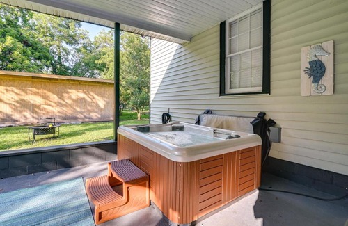 Georgetown House | Magnolia House: Steps from Historic Georgetown & Hot Tub