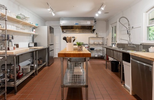 Hot Springs House | Magnolia House: Wheelchair Accessible with Breakfast Included