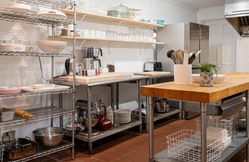 Hot Springs House | Magnolia House: Wheelchair Accessible with Breakfast Included