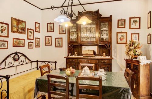 San Matteo Apartment | Magnolia: Family-Friendly Retreat with Pool and Hot Tub