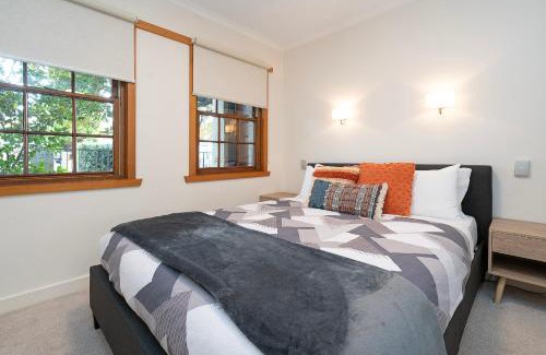 Battery Point Apartment | Discover Magnolia on Colville: A Brilliant 4-Star Retreat
