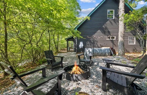 Bryson City House | Magnolia Pine: Hot Tub Retreat with Mountain Views