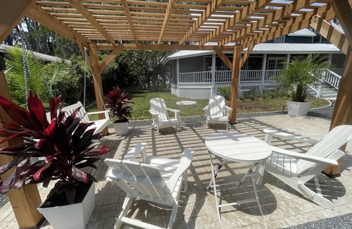Melrose House | Experience Magnolia Pointe Lakehouse on Scenic Lake Santa Fe