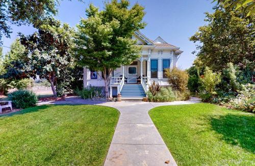Healdsburg House | Family-Friendly Retreat at Magnolia Ranch Vineyards