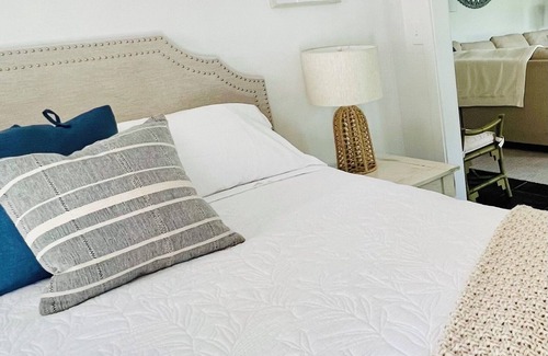 Biloxi Hotel | Unforgettable Stay at Mockingbird Inn - Magnolia Suite