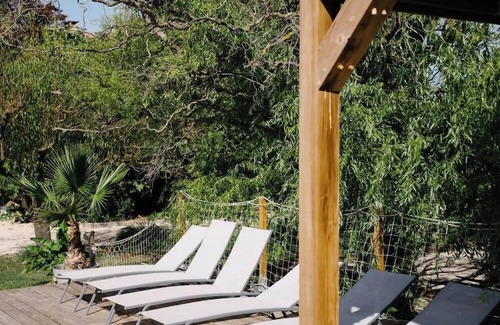 Althen-des-Paluds House | Magnolia- Suite dans Mas Provençal du 18ème siècle
