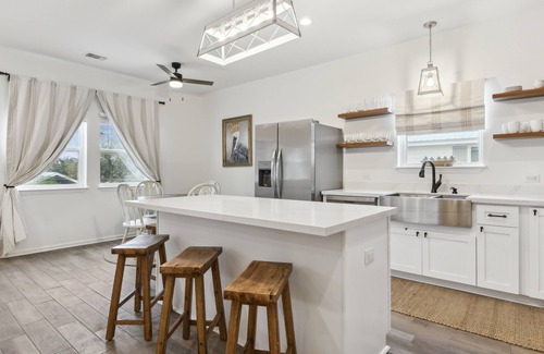 Bay St Louis House | Magnolia Suites BSL: Oceanfront Escape with Spa & Breakfast
