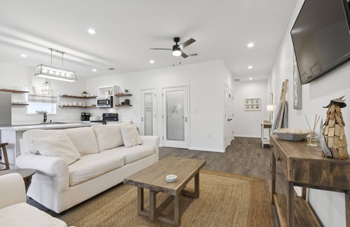 Bay St Louis House | Magnolia Suites BSL: Oceanfront Escape with Spa & Breakfast