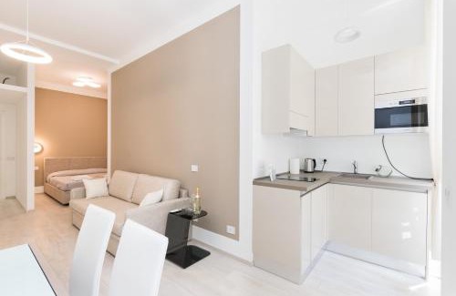Tricolore Apartment | Magnolia Apartments: Stylish Stay Near Visconti Duomo
