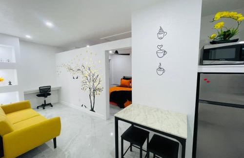 Westminister Apartment | Inviting Magnolias Suite: Family-Friendly Retreat with High Ratings