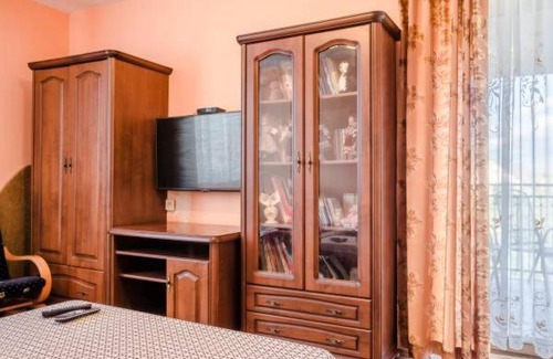 Grebocin House | Budget-Friendly Stay at Magnollia: Pet and Child Friendly