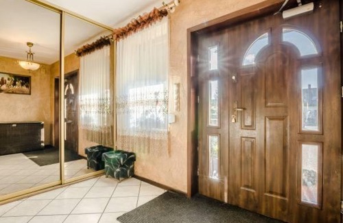 Grebocin House | Budget-Friendly Stay at Magnollia: Pet and Child Friendly