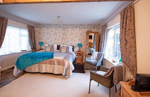 Barns Green Bed & Breakfast | Magpies: 5-Star Stay with Pool & Family-Friendly Amenities